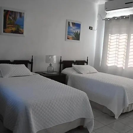 Cindy'S Villa-2