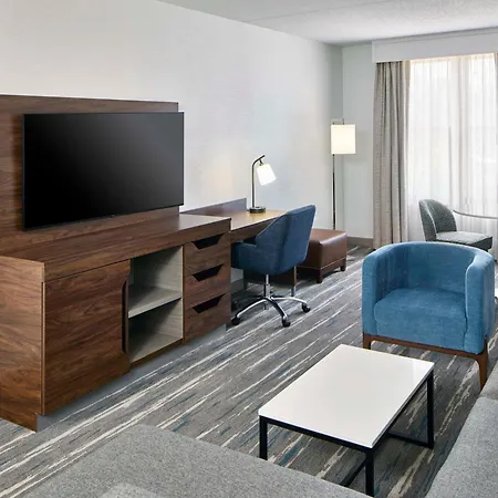 Hampton Inn & Suites Saratoga Springs Downtown-3