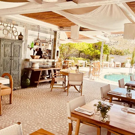Caesars Gardens Hotel & Spa - Adults Only-3