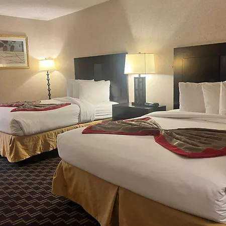 Ramada By Wyndham Jacksonville I-95 By Butler Blvd-3