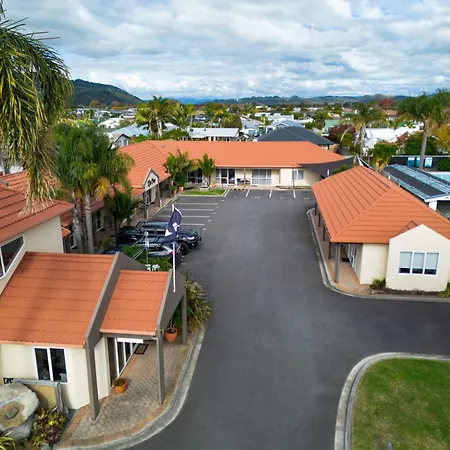 Pacific Coast Motor Lodge-2
