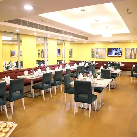 Sarovar Portico Naraina, Hotel-2
