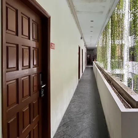 Reddoorz Premium Syariah At Mutiara Hijau Suites Medan-3