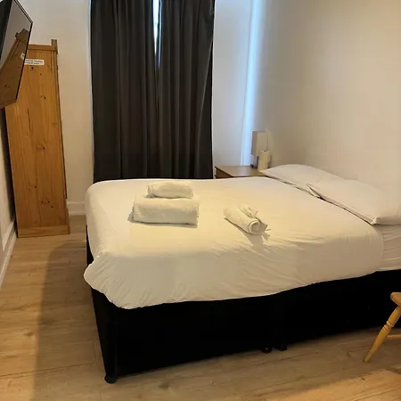Central Comfort Rooms-3