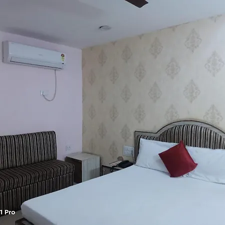 Hotel Ambassador Inn-2