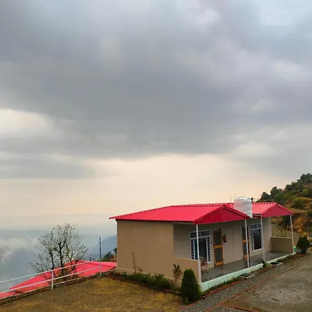 Hill View Retreat-2