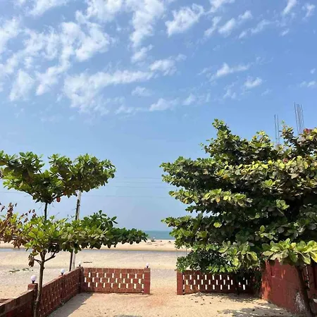 Klub Khavana- The Exclusive Beachfront Resort-2