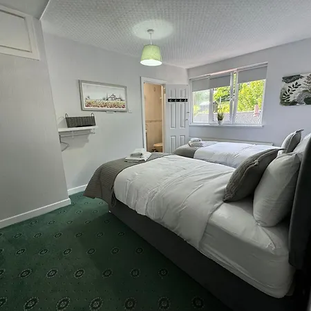 Riverside House-2