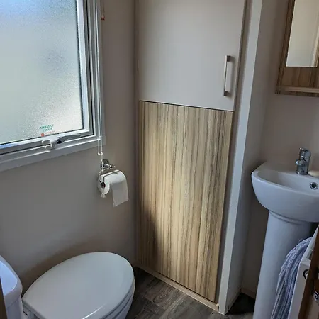 Lovely Bright Modern Caravan Swanage On Peaceful And Tranquil Holiday Park-3
