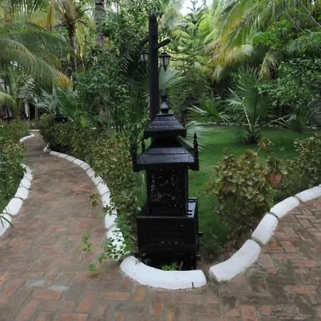 Thazin Garden Hotel-3