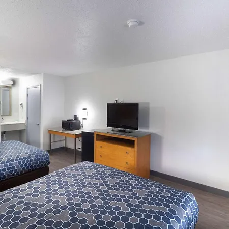 Rodeway Inn At Fort Lee-3