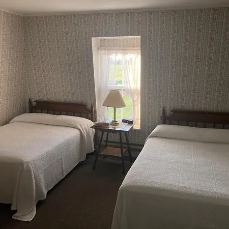 Shaw'S Hotel & Cottages-2
