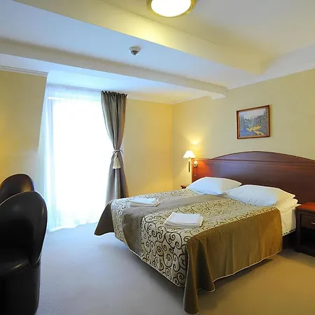 Manor Hotel-3