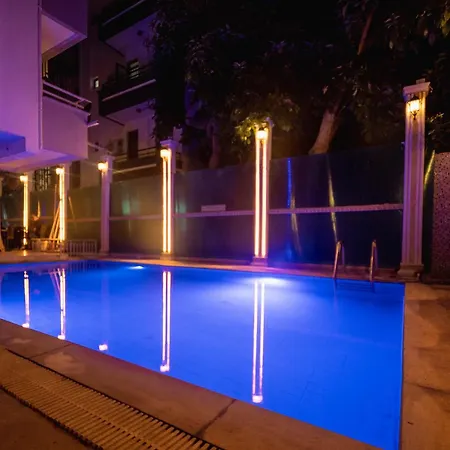 Behram Hotel-2
