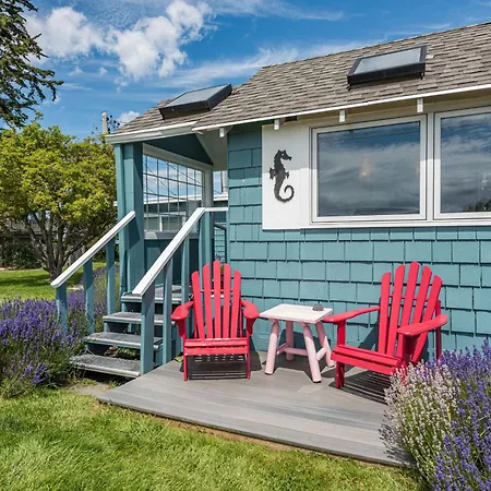 Juan De Fuca Waterfront Hotel & Cottages-2