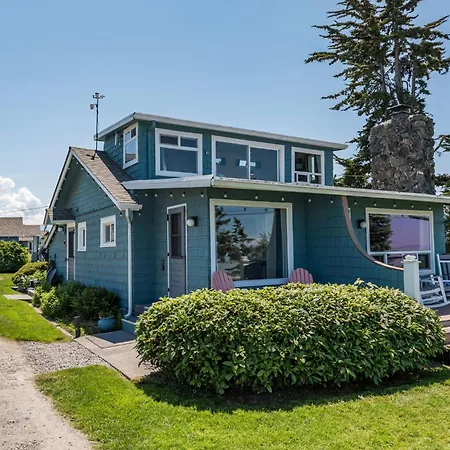 Juan De Fuca Waterfront Hotel & Cottages-3