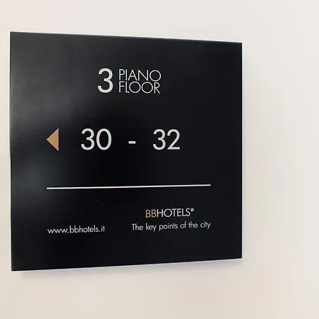 Bb Hotels Aparthotel Visconti-2