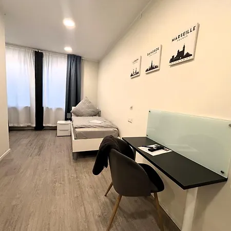Boutique Hotel Q8 By Simplex-2