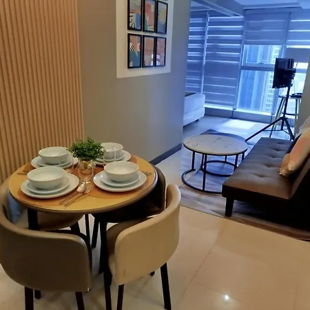Uptown Parksuites Tower 1 Bgc-2