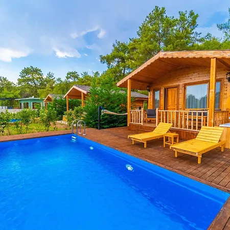 Blue Green Life Bungalow-2