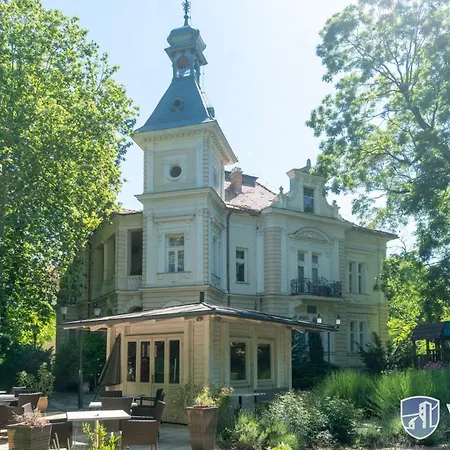 Jókai Villa-2