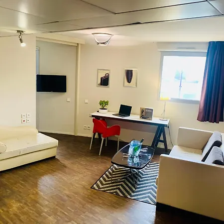Standing Hotel Suites By Actisource-2