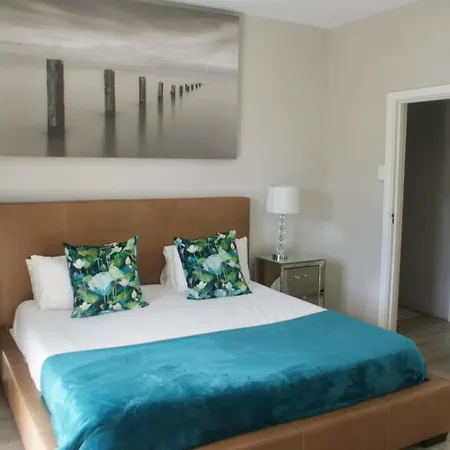 Kings Beach Cottages-3