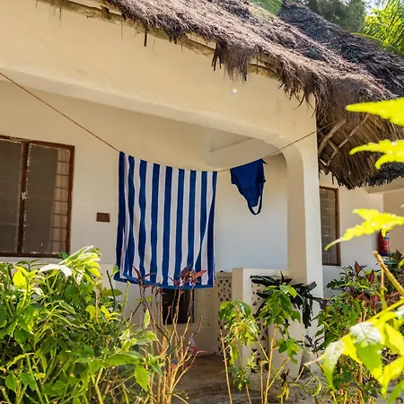 Pili Pili Beach Bungalows-2