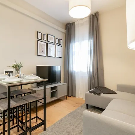 Coliving Gran Via Carlos III-3