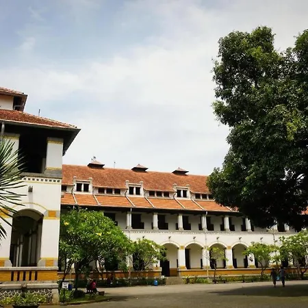 OYO 3930 Griya Loka Syariah-3