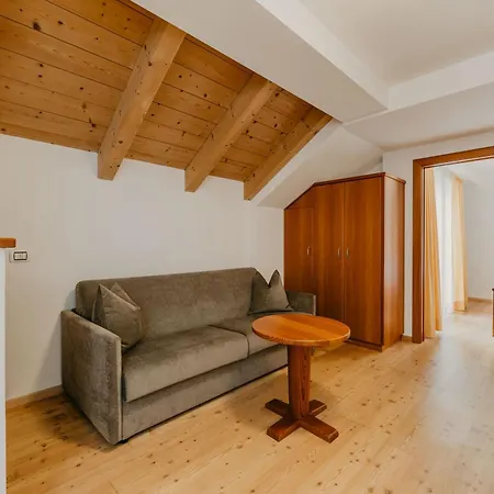 Hotel Garni Planaces-3