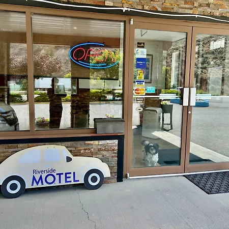 Riverside Motel Cache Creek-3