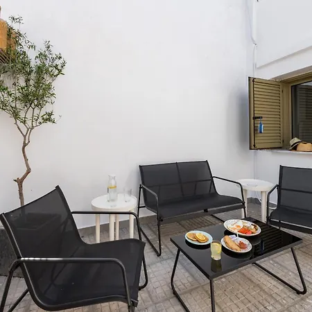 Lefka Hotel & Apartments-3