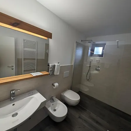 Hotel Eden Guesthouse-2