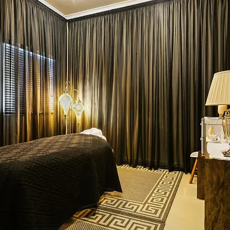 Kerami Manor & Day Spa-3