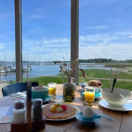 Bades Huk Marina Hotel-3