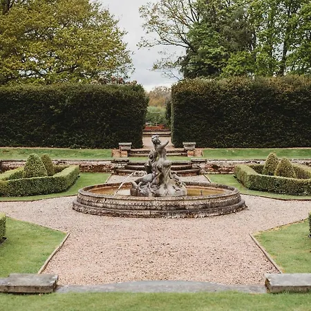 Greenwoods Hotel & Spa-2