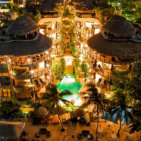 El Taj Oceanfront And Beachside Condo Hotel-2