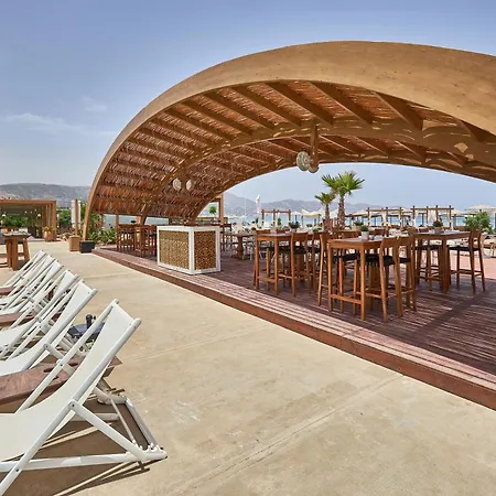 Enorme Teatro Beach - Adults Only-2