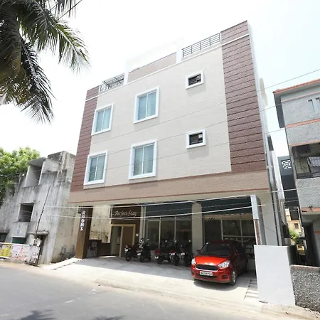 Super Hotel O Perfect Stay Near Meenambakkam Metro Station-2