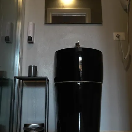 Rhome Luxury Suite-3