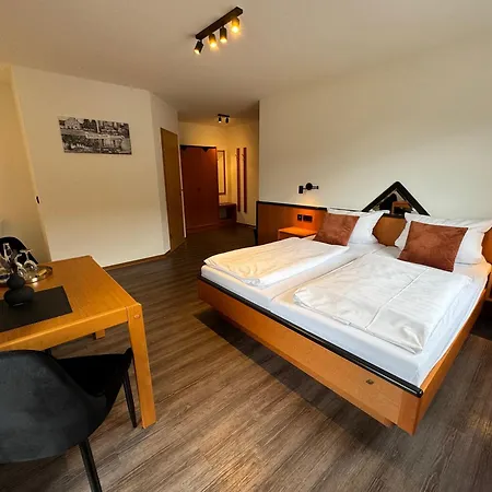 Hotel Gasthof zum Wulfen-3