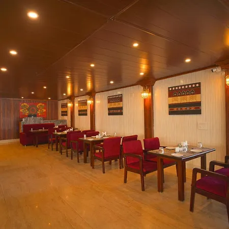 Yashshree Mussoorie Mall Road-3