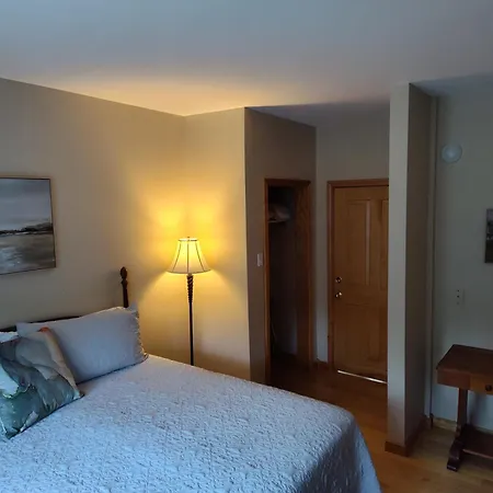 Chanterelle Inn & Cottages-3