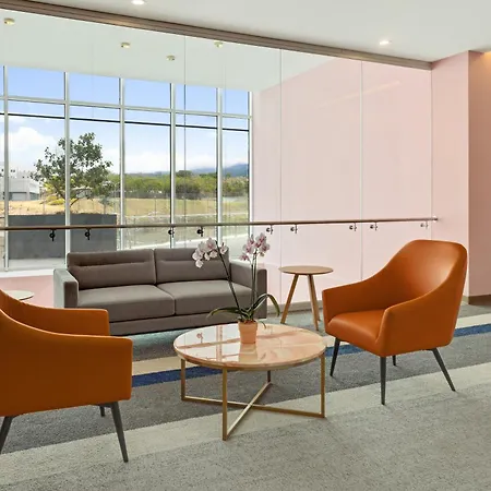 Hilton Garden Inn San Jose Airport City Mall-3