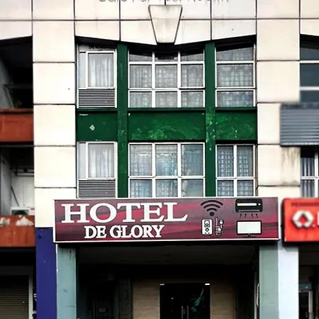 De Glory Hotel Usj 21-2