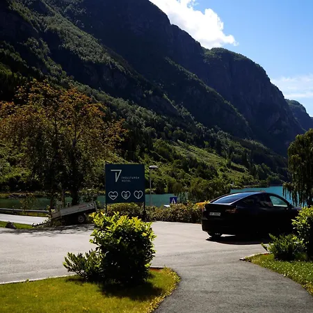 Trolltunga Hotel-2