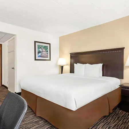 Best Western Hazlet Inn-2