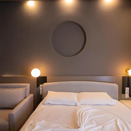 Royal Blue Hotel-2
