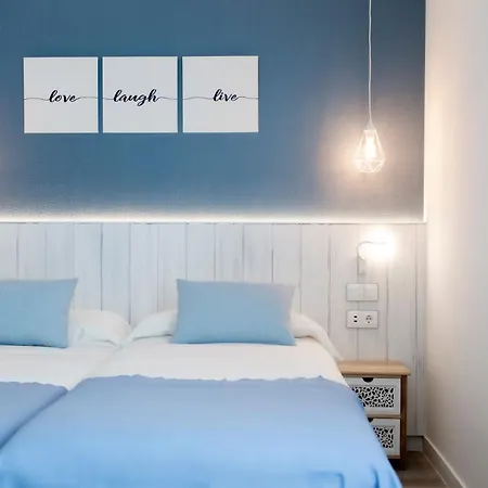 Nerja Casual Rooms-3